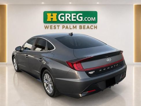 Used 2023 Hyundai Sonata SEL FWD image 2