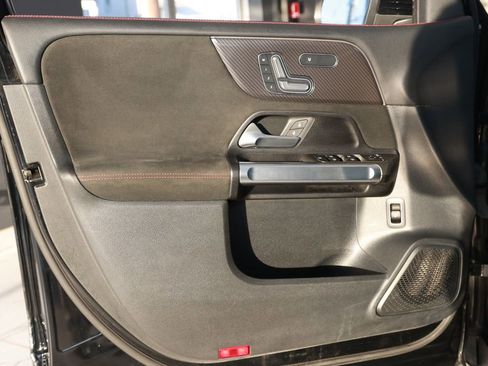 Used 2023 Mercedes-Benz GLB 250 4MATIC image 22