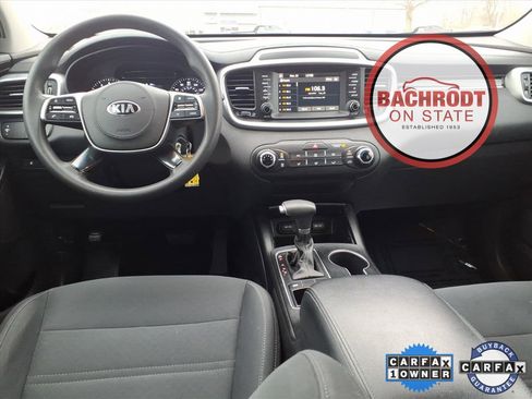 Used 2019 Kia Sorento L image 9