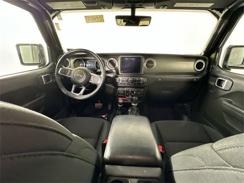 Certified 2023 Jeep Wrangler Unlimited Rubicon 4xe w/ Cold Weather Group image 16