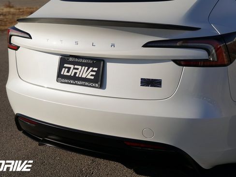 Used 2024 Tesla Model 3 Performance image 10