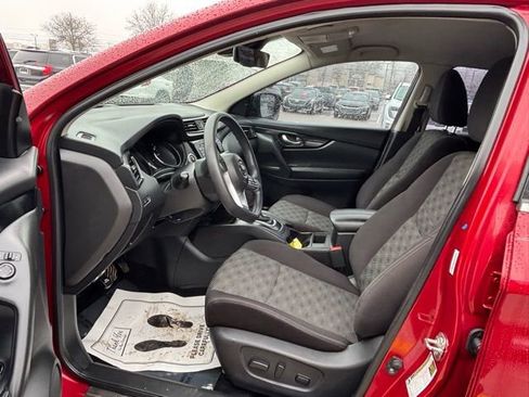 Used 2019 Nissan Rogue Sport SV image 18