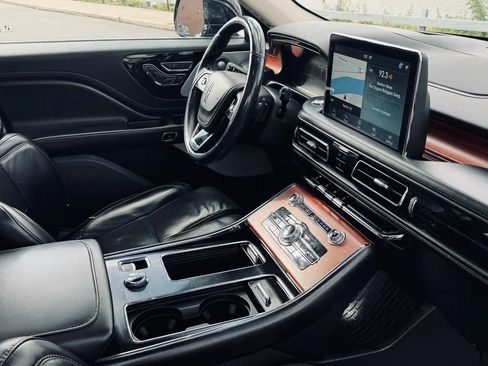 Used 2021 Lincoln Aviator Reserve w/ Equipment Group 202A image 22