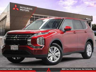 New 2025 Mitsubishi Outlander ES