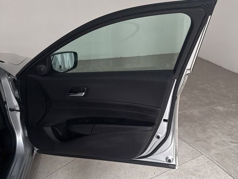 Used 2013 Acura ILX w/ Premium Package image 19