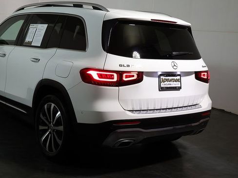 Used 2022 Mercedes-Benz GLB 250 4MATIC image 11