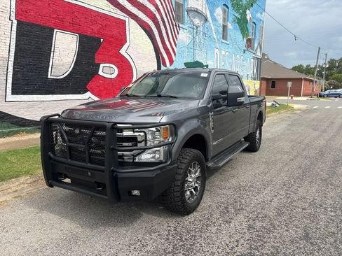 Used 2021 Ford F250 Lariat w/ Lariat Ultimate Package AWD/4WD image 2
