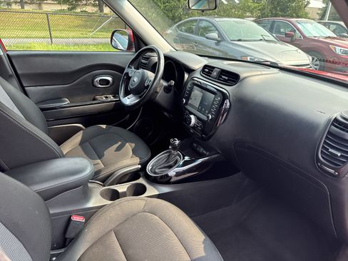 Used 2017 Kia Soul + w/ Audio Package FWD image 17
