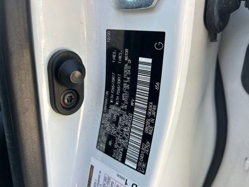 Used 2021 Toyota 4Runner SR5 Premium w/ Moonroof Package AWD/4WD image 10