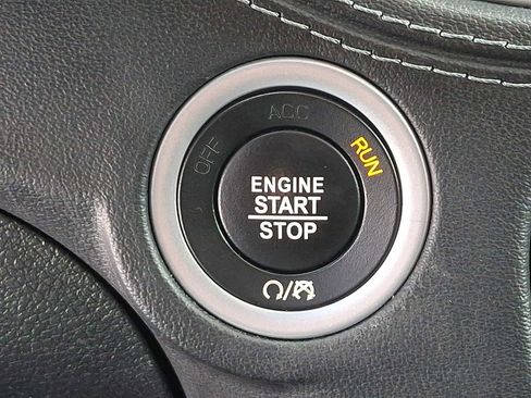 Used 2021 Dodge Charger SXT w/ Plus Group image 25