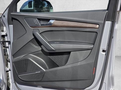 Certified 2024 Audi Q5 2.0T Premium Plus w/ Premium Plus Package image 11