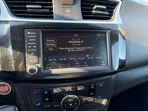 Used 2019 Nissan Sentra SV FWD image 29