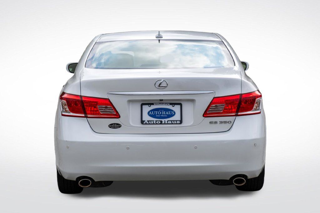 Used 2011 Lexus ES 350 w/ Preferred Accessory Package FWD image 6