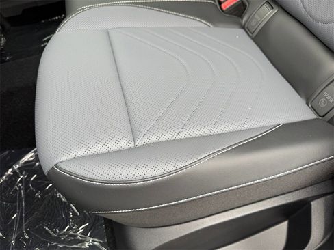 New 2026 Volkswagen Tiguan SE R-Line image 27