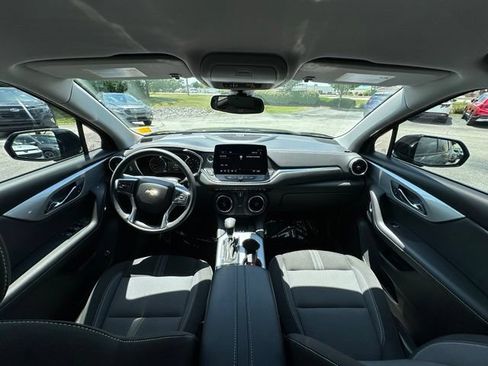 Used 2025 Chevrolet Blazer LT w/ Convenience Package AWD/4WD image 13