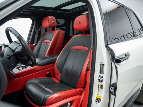 Used 2019 Rolls-Royce Cullinan AWD/4WD image 28