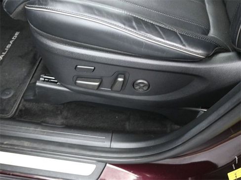 Used 2020 Hyundai Palisade Limited image 20