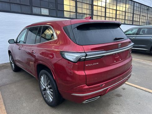 Used 2025 Buick Enclave Avenir image 7