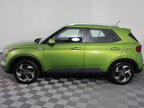 Used 2023 Hyundai Venue SEL w/ Cargo Package image 5
