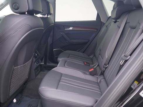Used 2025 Audi Q5 e Premium Plus w/ Premium Plus Package image 7