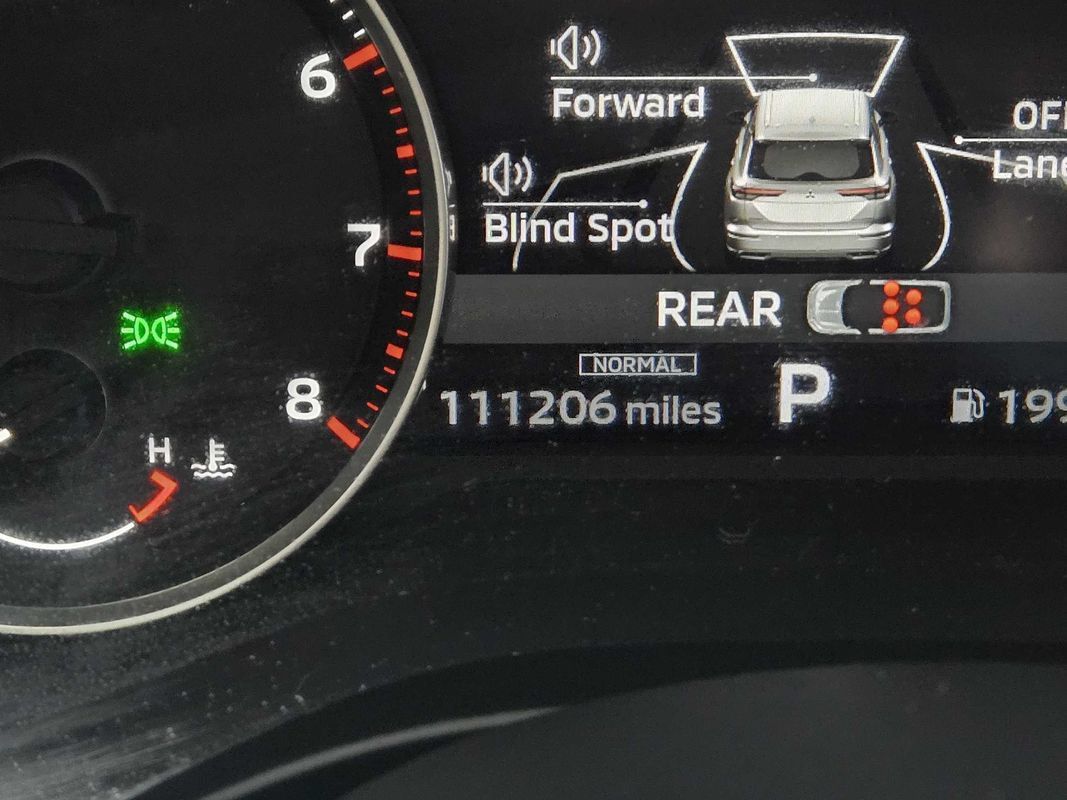 Used 2022 Mitsubishi Outlander ES AWD/4WD image 9
