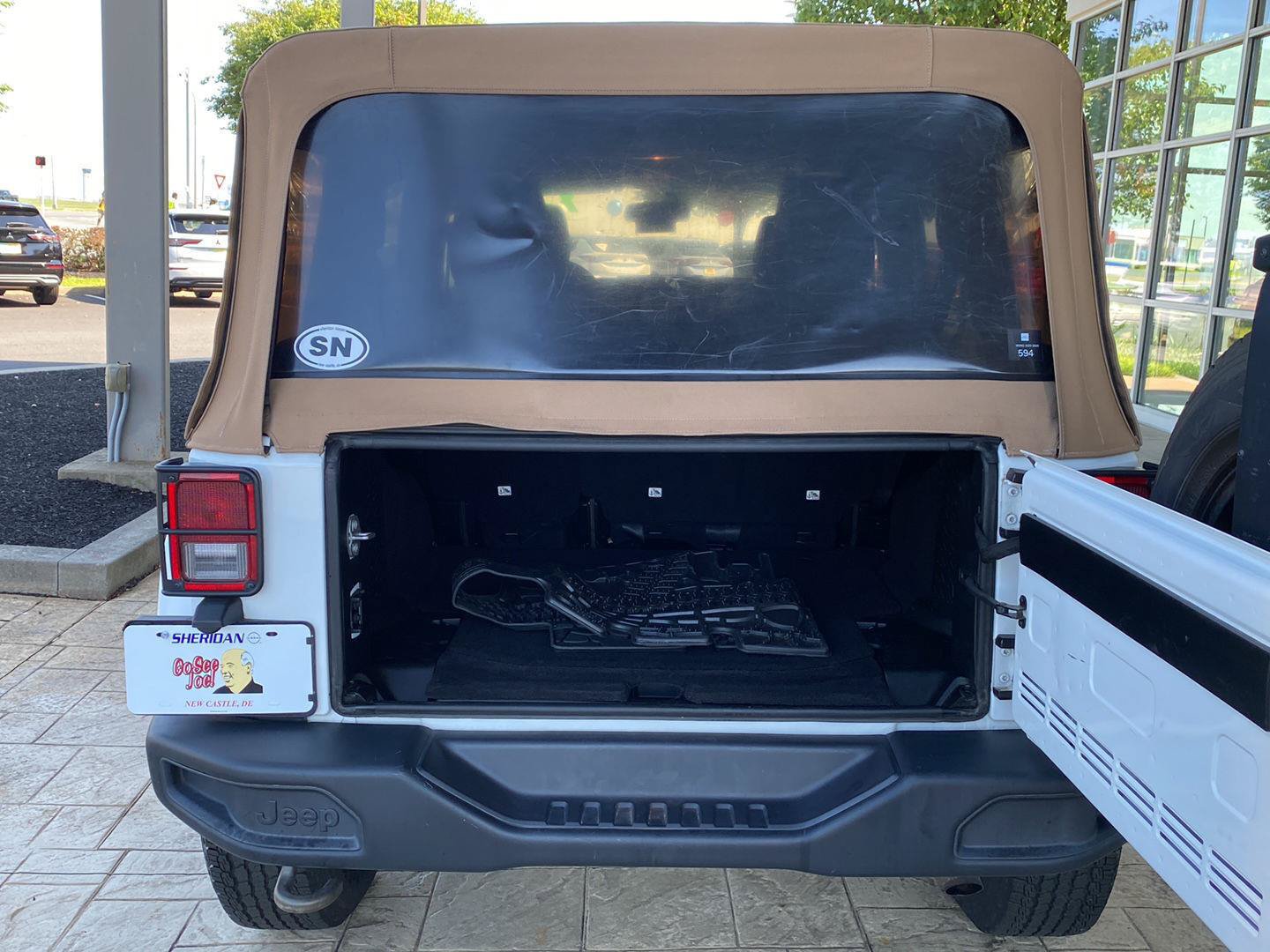 Used 2018 Jeep Wrangler Unlimited Sport AWD/4WD image 9