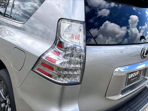 Used 2020 Lexus GX 460 Premium image 26