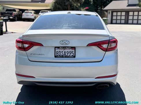 Used 2017 Hyundai Sonata SE FWD image 5