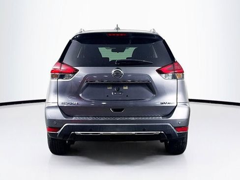 Used 2019 Nissan Rogue SV image 6