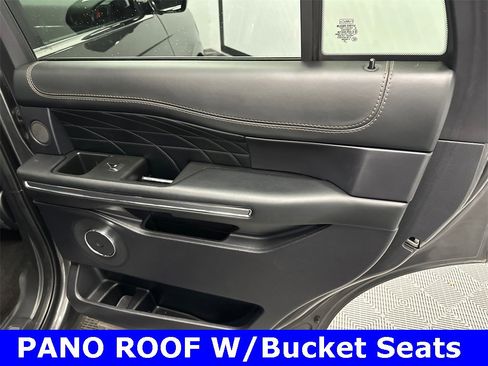 Used 2020 Ford Expedition Platinum image 18