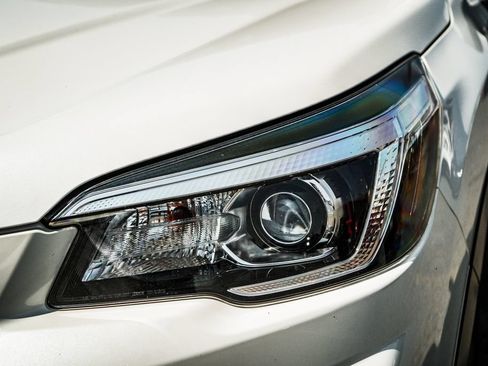 Used 2020 Subaru Forester Premium AWD/4WD image 7