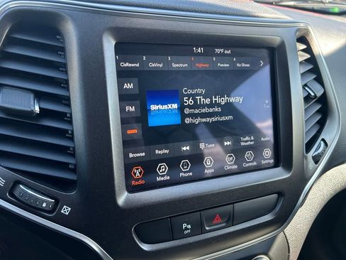 Used 2020 Jeep Cherokee Trailhawk w/ Cold Weather Group image 26