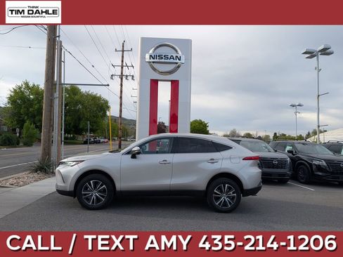 Used 2024 Toyota Venza LE AWD/4WD image 1