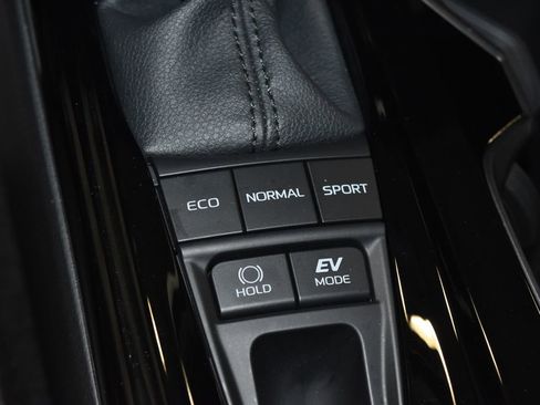 Used 2025 Toyota Camry XSE AWD/4WD image 16