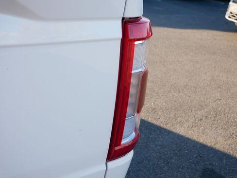 Used 2022 Ford F150 Lariat w/ Max Trailer Tow Package image 18