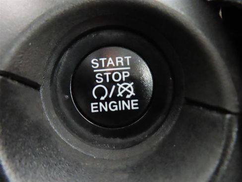 Used 2019 Jeep Compass Latitude image 18