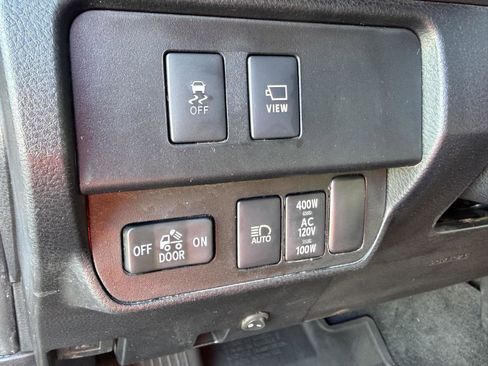 Used 2020 Toyota Tacoma TRD Off-Road image 34