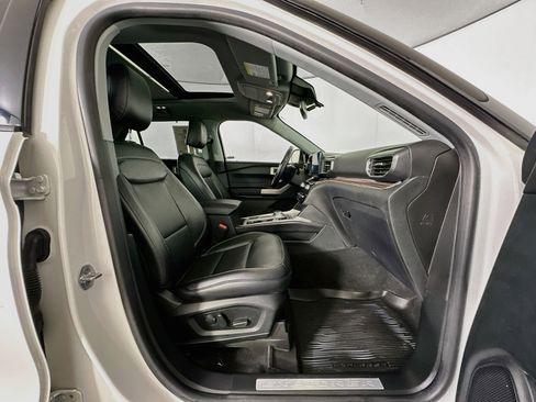 Used 2021 Ford Explorer Limited w/ Hybrid Equipment Group 310A RWD image 35