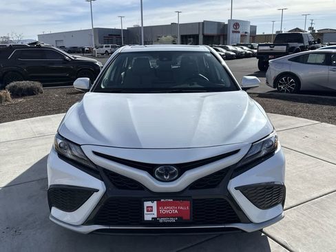 Used 2021 Toyota Camry XSE w/ Navigation Upgrade Package image 3
