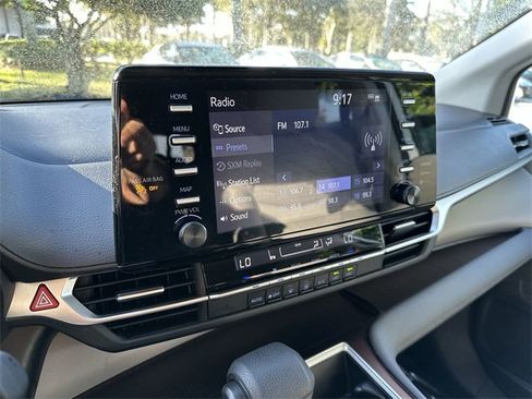 Used 2024 Toyota Sienna LE image 12