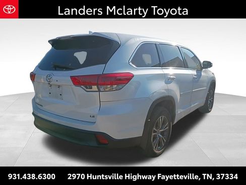 Used 2017 Toyota Highlander Plus FWD image 2