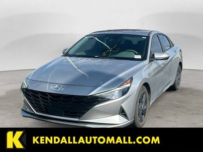 Used 2021 Hyundai Elantra SEL w/ Convenience Package