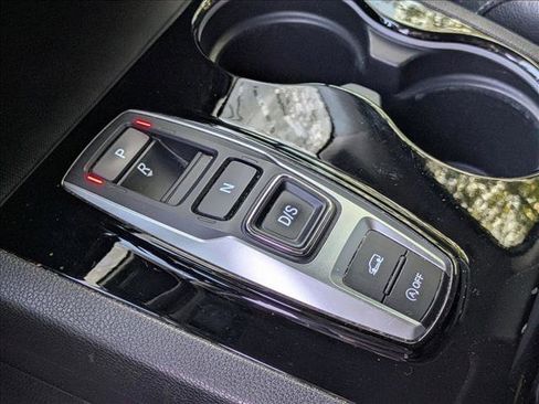 Used 2021 Honda Pilot Touring image 11