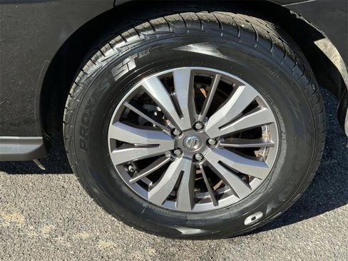 Used 2019 Nissan Pathfinder SV image 24