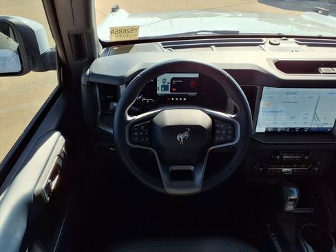 Used 2024 Ford Bronco Outer Banks image 19