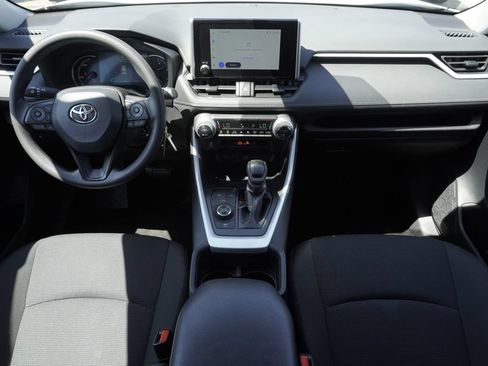 Used 2025 Toyota RAV4 LE AWD/4WD image 9