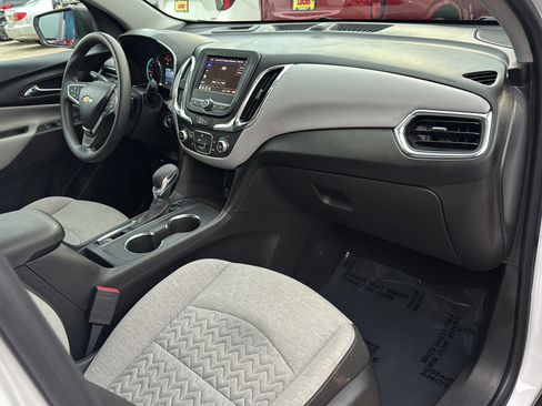 Used 2023 Chevrolet Equinox LS w/ LS Convenience Package image 11