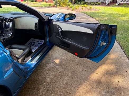 Used 2008 Chevrolet Corvette Z06 w/ Preferred Equipment Group RWD image 54