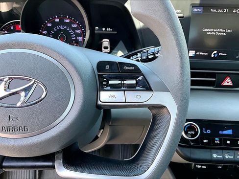 Used 2023 Hyundai Elantra SEL FWD image 25