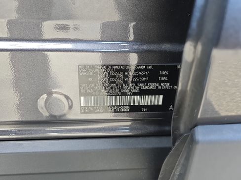 Certified 2022 Toyota RAV4 XLE image 34